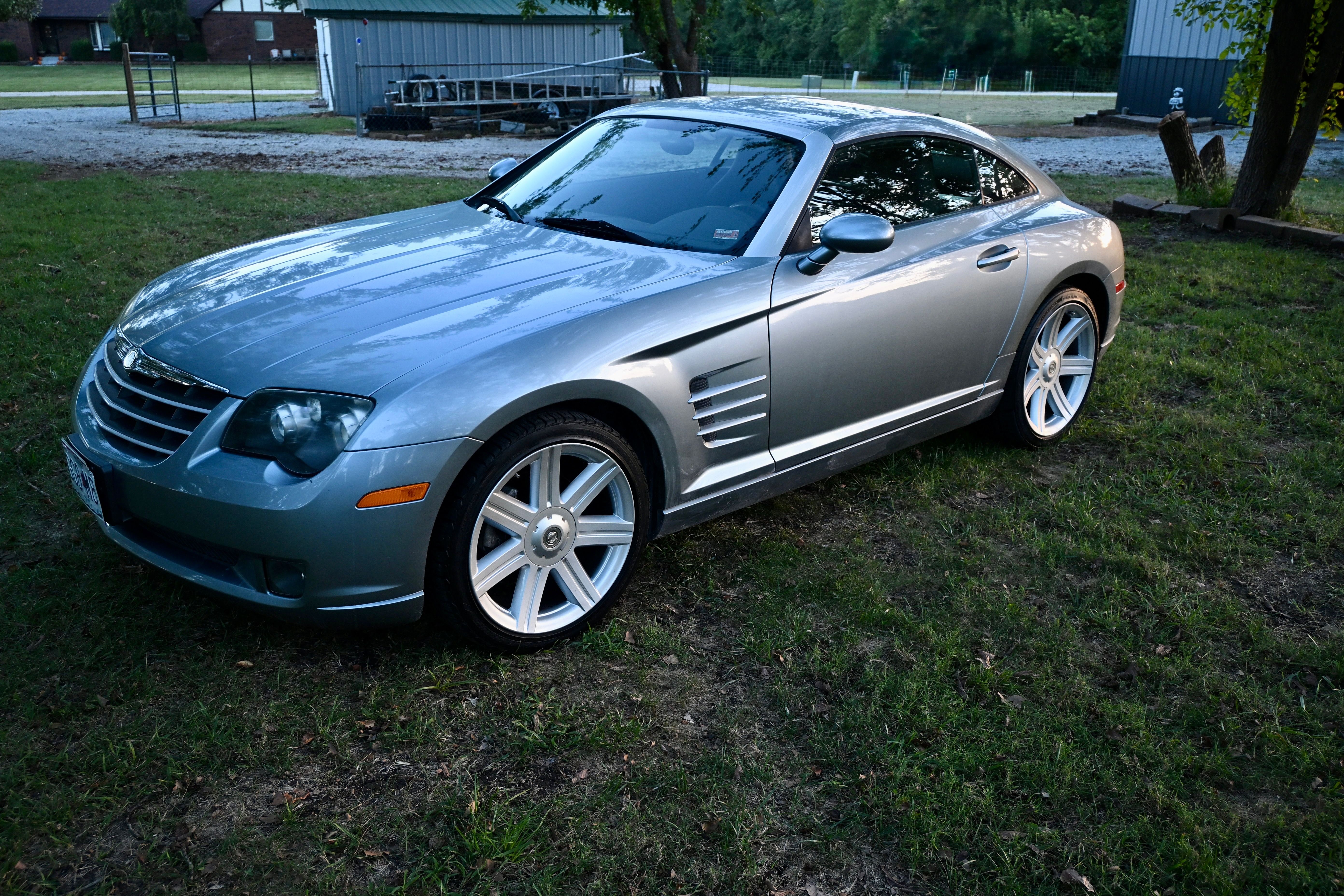 Used 2005 Chrysler Crossfire Limited RWD image 10