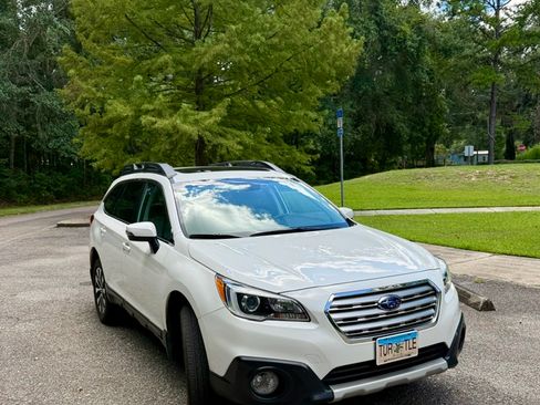 Used 2016 Subaru Outback 2.5i Limited AWD/4WD image 8