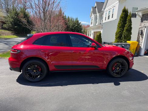 Used 2021 Porsche Macan image 5