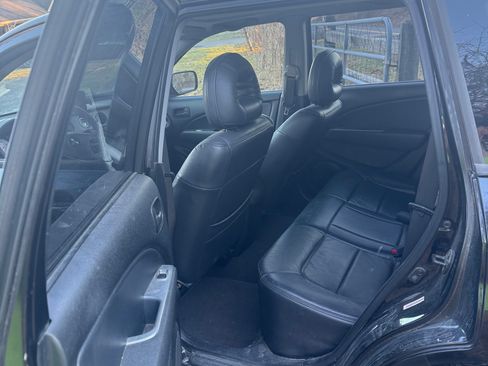 Used 2004 Mitsubishi Outlander XLS image 9