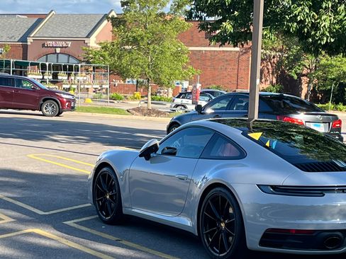 Used 2024 Porsche 911 Carrera image 19