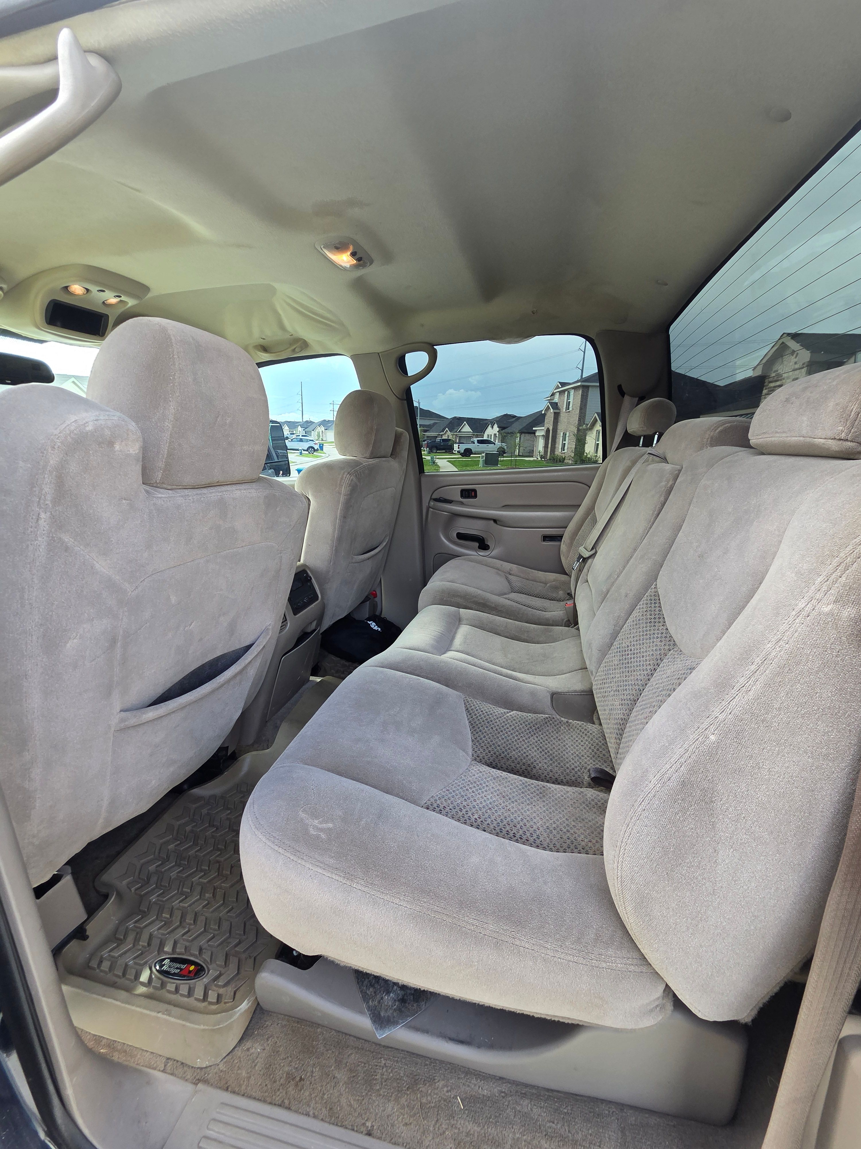 Used 2005 Chevrolet Silverado 2500 LS w/ Heavy-Duty Power Package AWD/4WD image 5