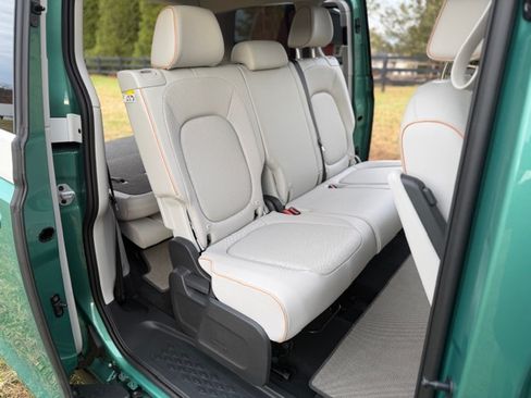 Used 2025 Volkswagen ID. Buzz 1st Edition image 20