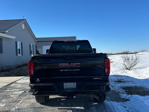 Used 2020 GMC Sierra 2500 AT4 w/ AT4 Premium Package image 6