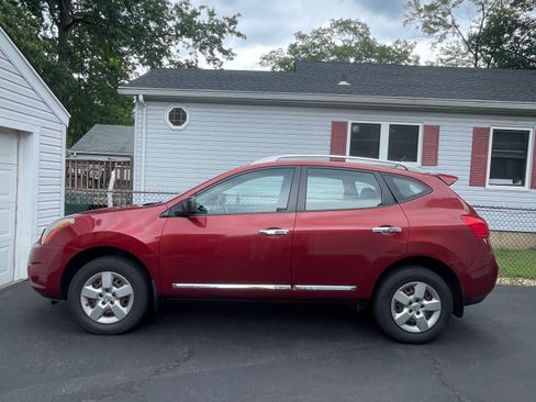 Used 2014 Nissan Rogue S w/ Convenience Package AWD/4WD image 1