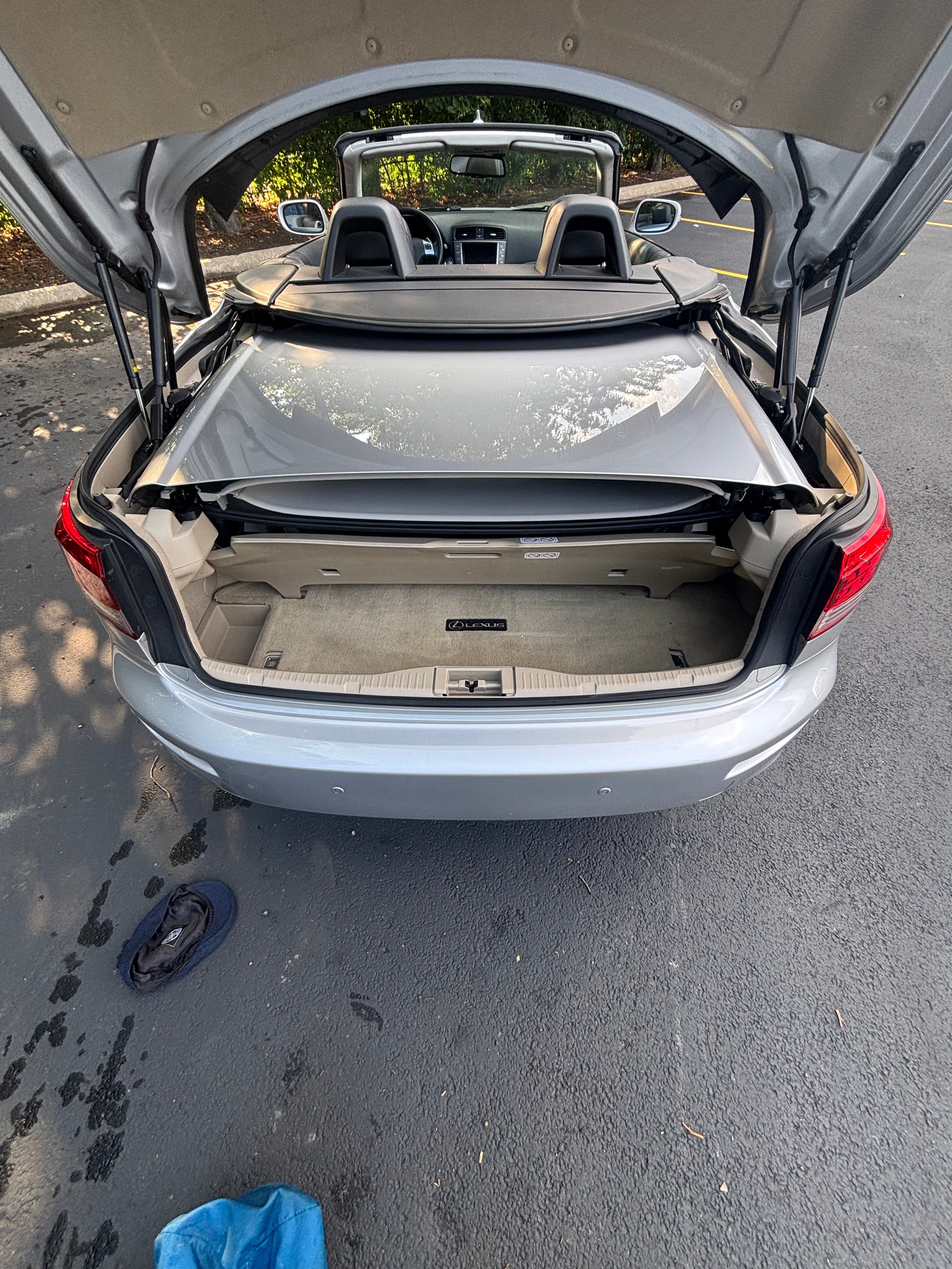 Used 2011 Lexus IS 250C w/ Luxury Pkg RWD image 10