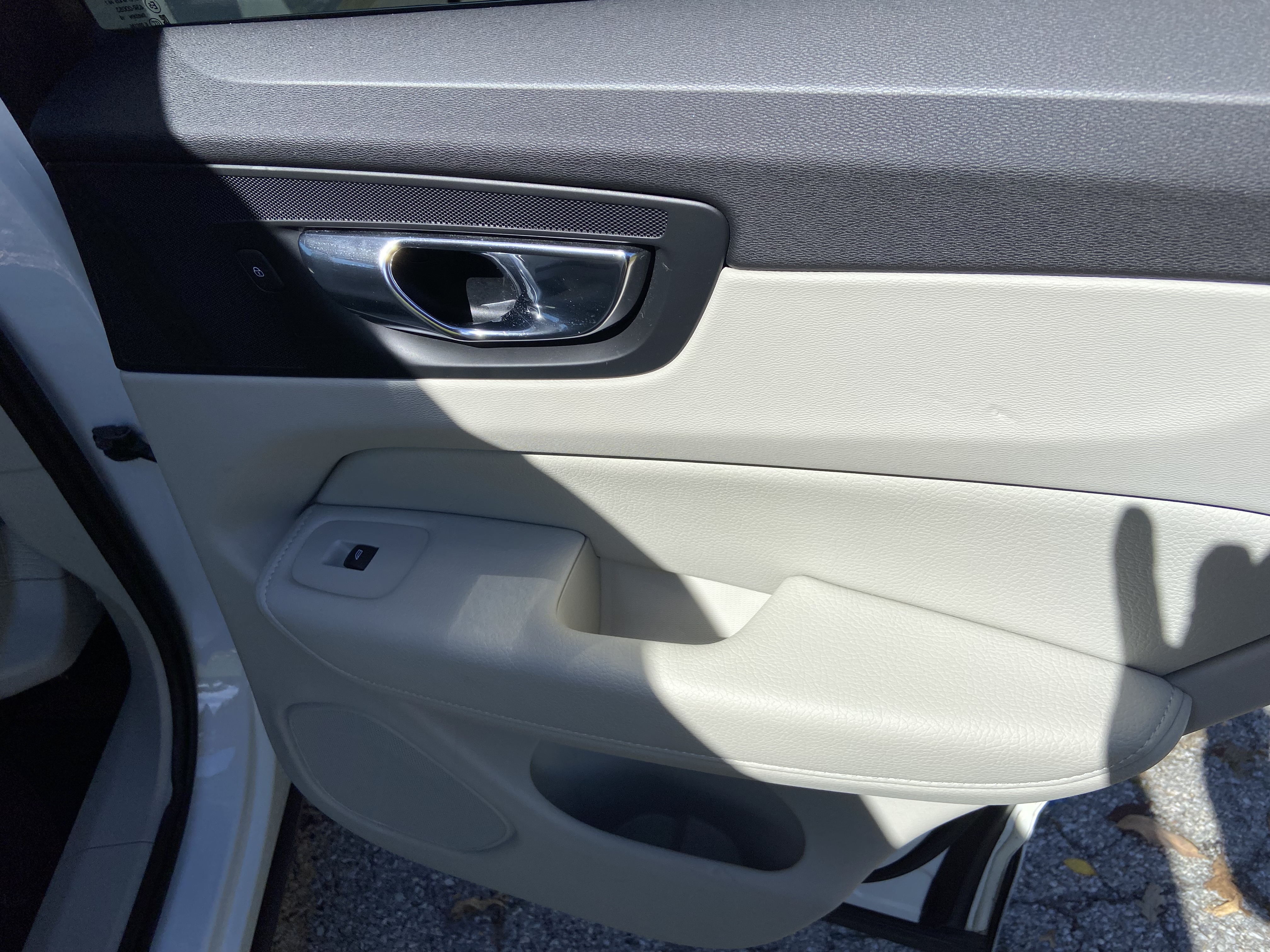 Used 2020 Volvo XC60 T5 Inscription w/ Protection Package Premier FWD image 24
