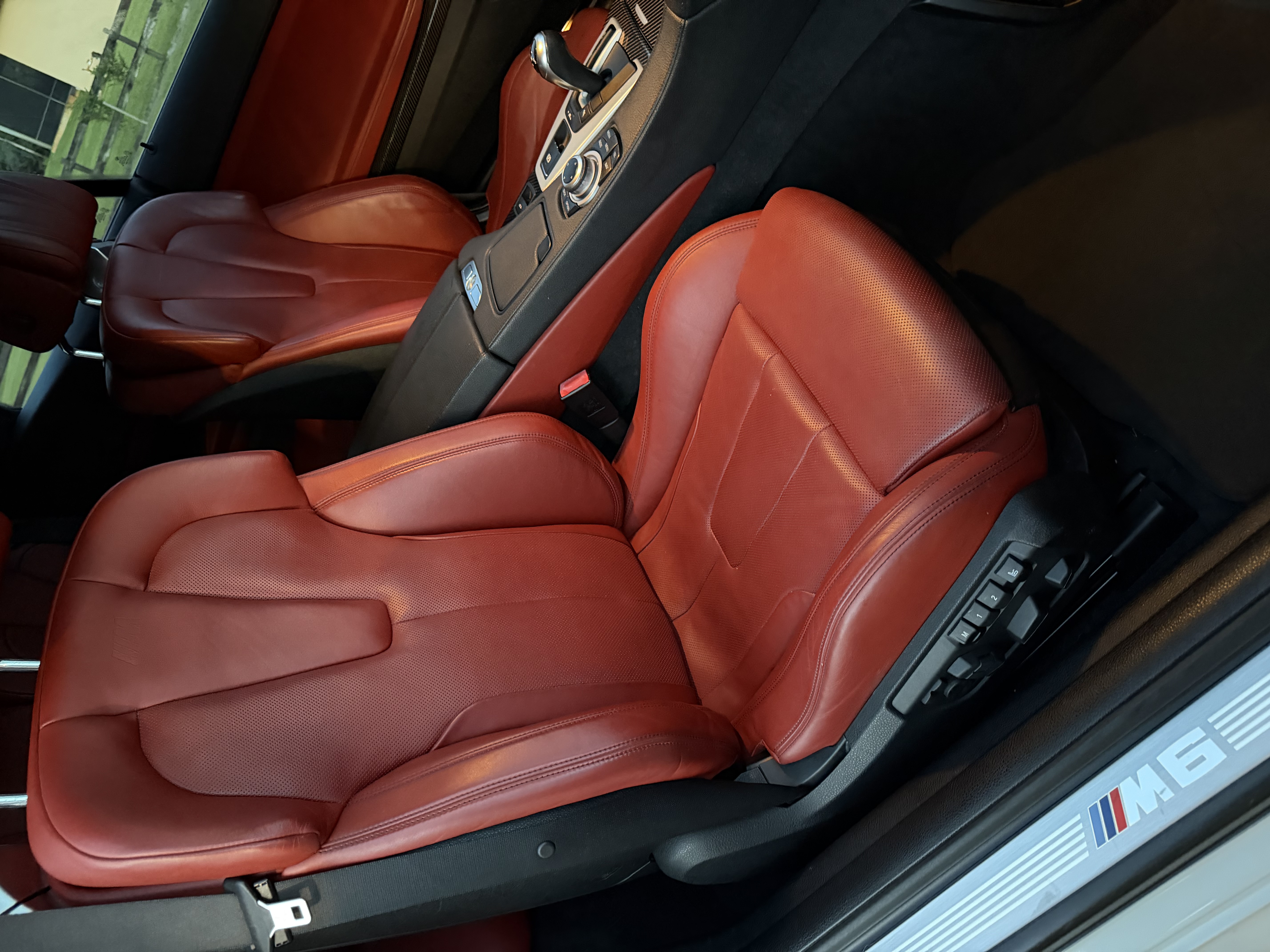 Used 2014 BMW M6 Convertible RWD image 28