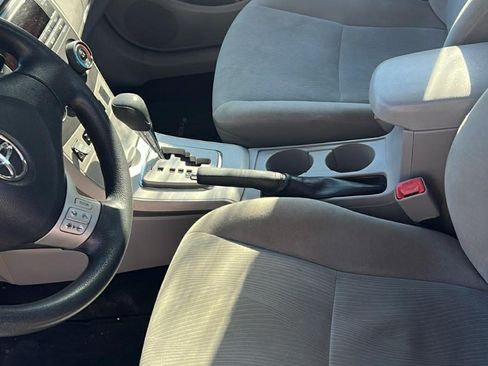 Used 2011 Toyota Corolla LE image 5