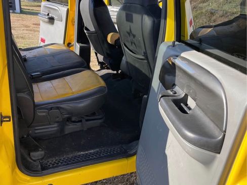 Used 2005 Ford F250 Lariat image 10