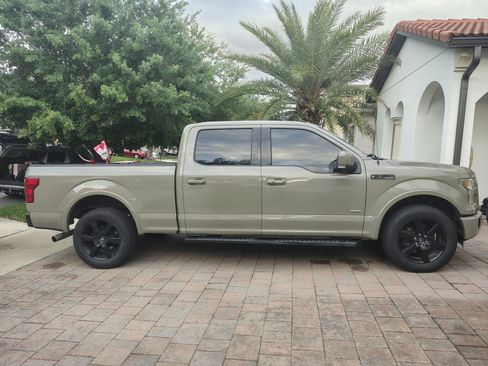Used 2015 Ford F150 Lariat image 1