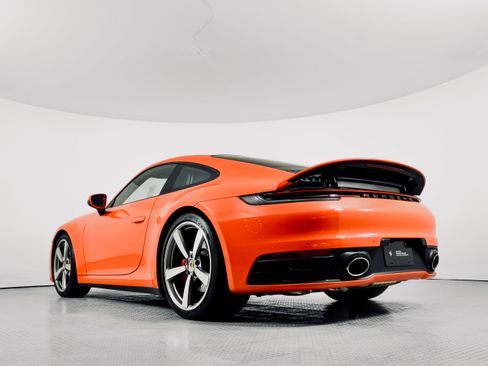 Used 2020 Porsche 911 Carrera S image 9