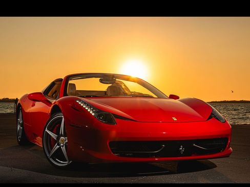 Used 2015 Ferrari 458 Spider image 1