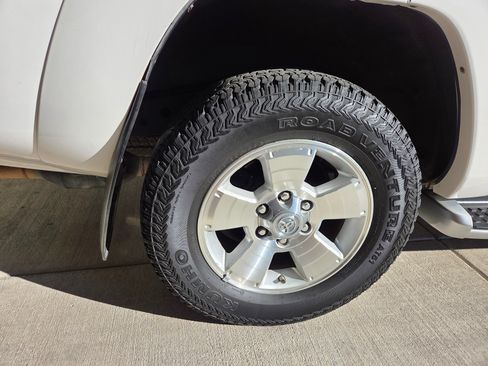 Used 2004 Toyota 4Runner Limited image 10