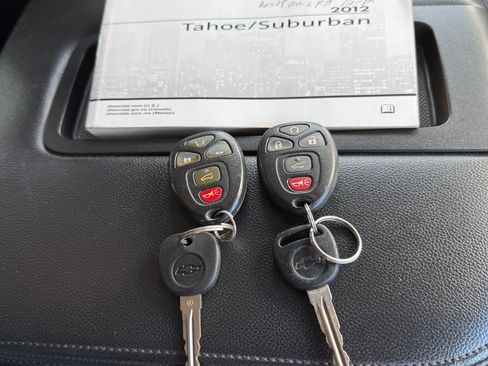 Used 2012 Chevrolet Tahoe LT RWD image 17