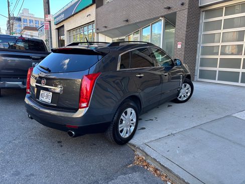 Used 2011 Cadillac SRX Luxury image 1