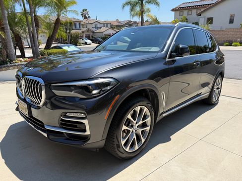 Used 2019 BMW X5 xDrive40i w/ Convenience Package AWD/4WD image 1