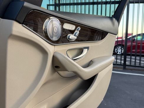 Used 2016 Mercedes-Benz C 300 Sedan image 11