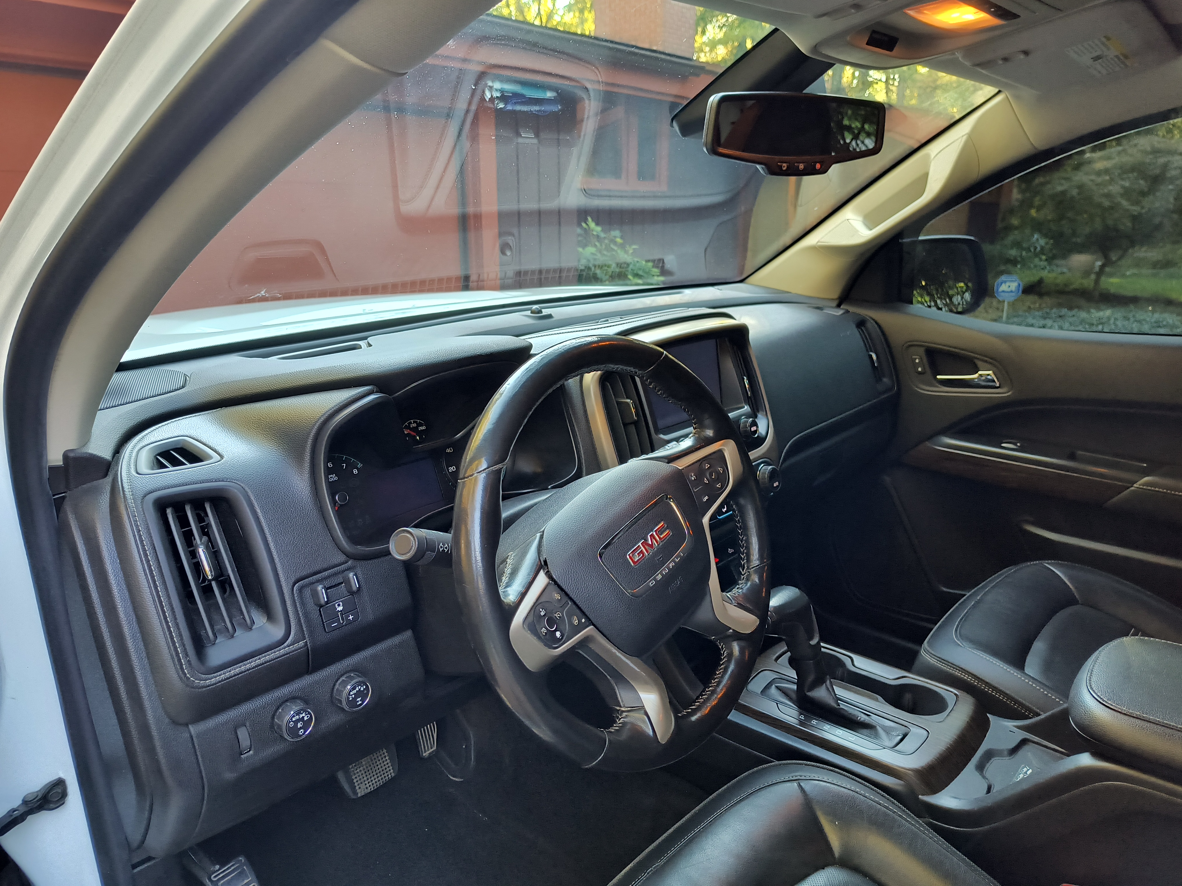 Used 2017 GMC Canyon Denali AWD/4WD image 8