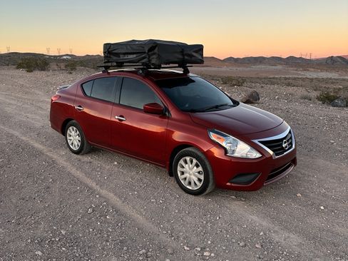Used 2019 Nissan Versa SV image 1
