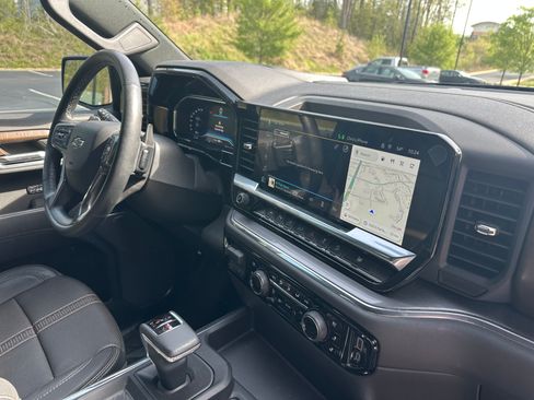 Used 2024 Chevrolet Silverado 1500 High Country w/ Midnight Edition image 4