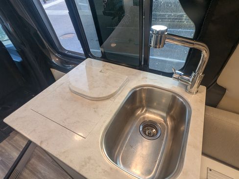 Used 2020 Mercedes-Benz Sprinter 2500 image 22