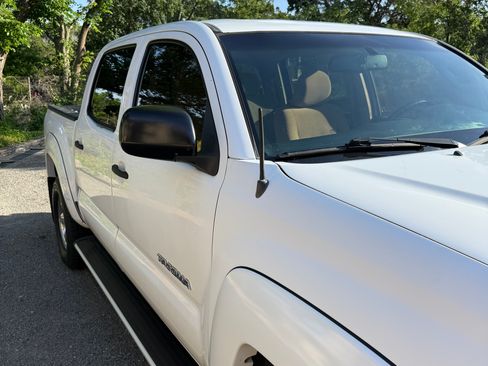 Used 2009 Toyota Tacoma PreRunner RWD image 18