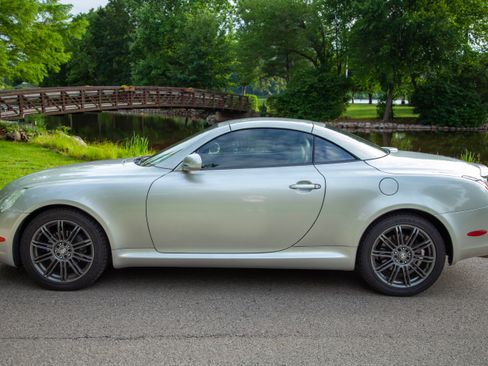 Used 2005 Lexus SC 430 Convertible RWD image 8