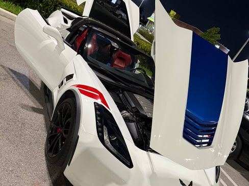 Used 2017 Chevrolet Corvette Grand Sport image 4