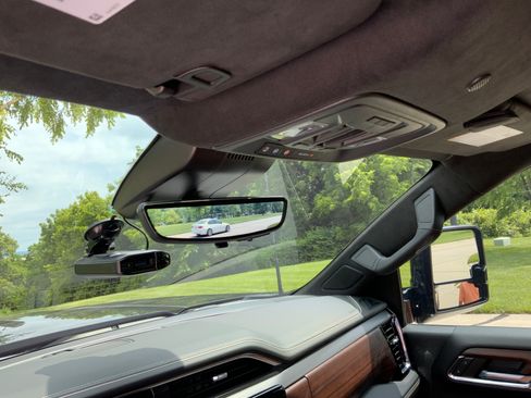 Used 2024 GMC Sierra 2500 Denali Ultimate image 12