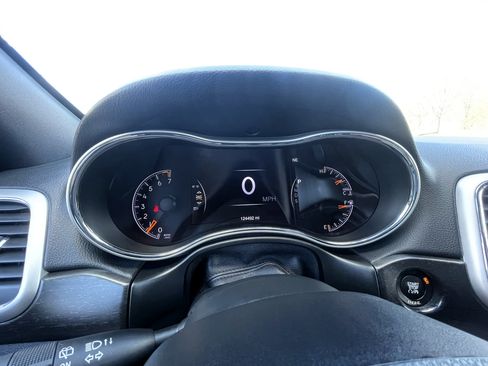 Used 2015 Jeep Grand Cherokee Altitude image 19