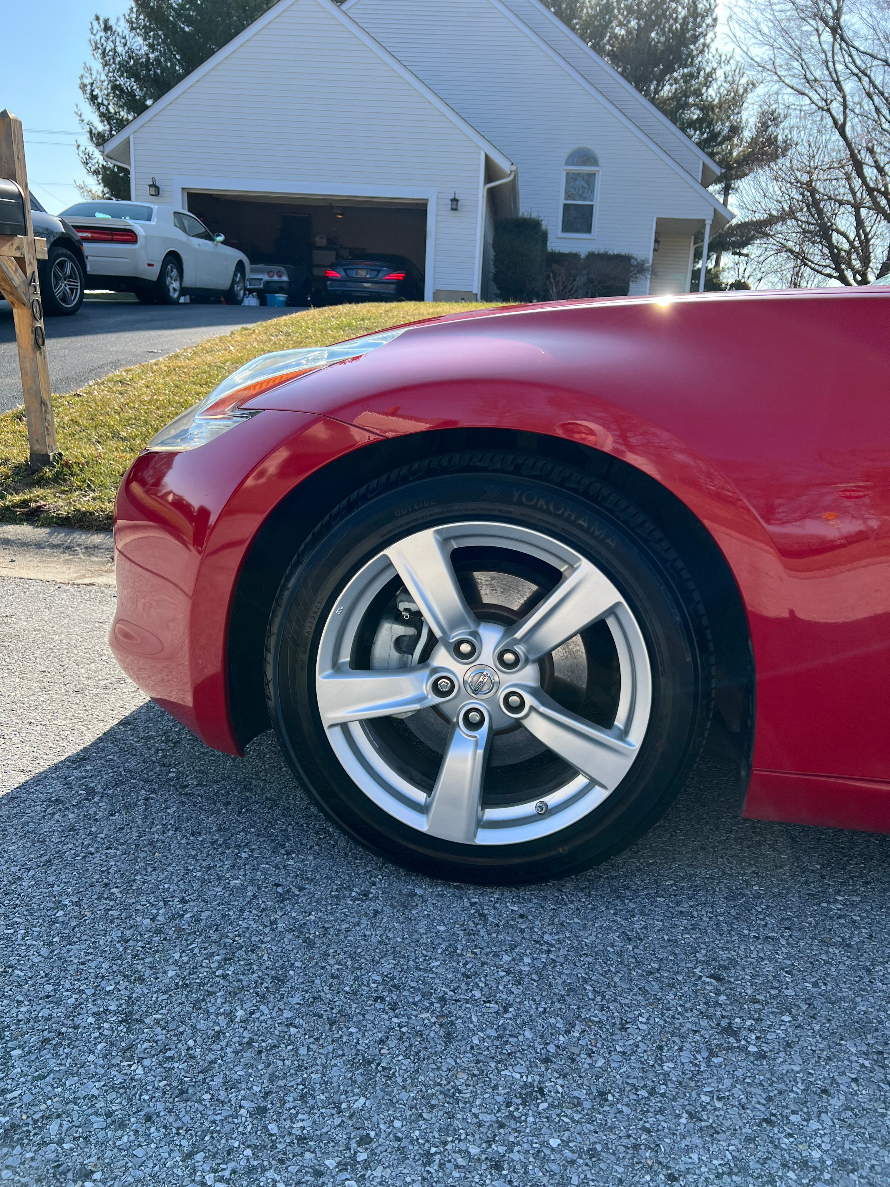 Used 2012 Nissan 370Z Coupe RWD image 5