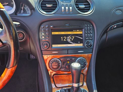 Used 2009 Mercedes-Benz SL 550 SL 550 Roadster 2D image 16