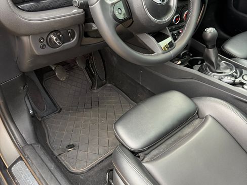 Used 2017 MINI Cooper Clubman S image 11