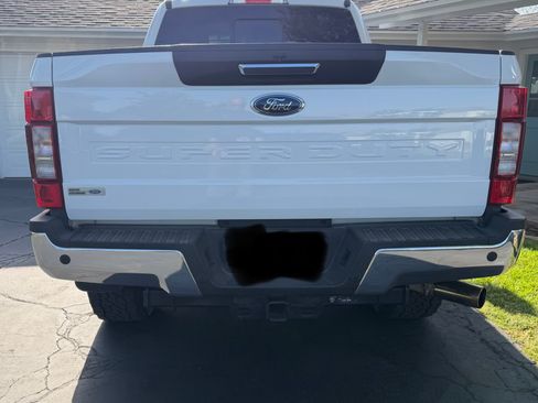 Used 2021 Ford F250 XLT w/ XLT Premium Package image 4