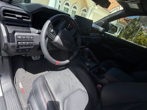 Used 2025 Toyota Tacoma TRD Pro AWD/4WD image 13