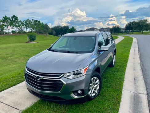 Used 2019 Chevrolet Traverse LT FWD image 4