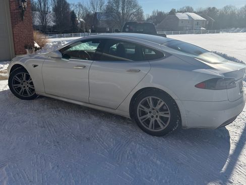 Used 2021 Tesla Model S Long Range Plus image 9