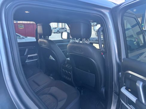 Used 2022 Land Rover Defender 110 X-Dynamic HSE image 9