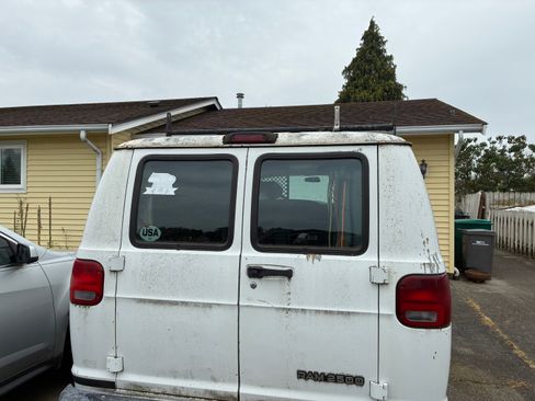 Used 2002 Dodge B2500 RWD image 5
