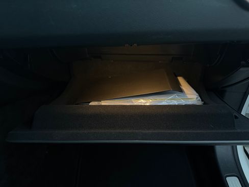 Used 2021 Volvo S60 T5 Momentum w/ Premium Package image 13