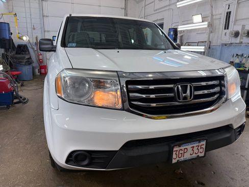 Used 2015 Honda Pilot LX image 1