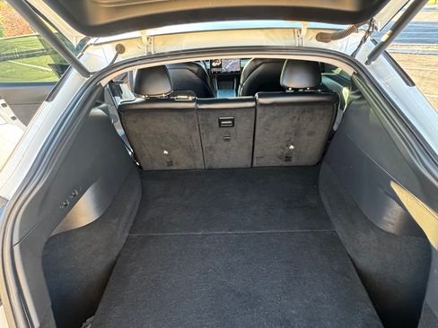 Used 2021 Tesla Model Y Long Range image 9