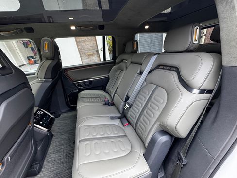 Used 2023 Rivian R1S Adventure AWD/4WD image 5