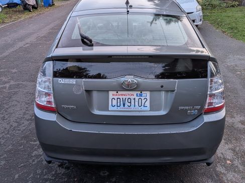 Used 2005 Toyota Prius Hatchback 4D image 6