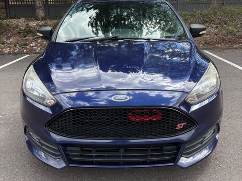 Used 2017 Ford Focus ST FWD image 5