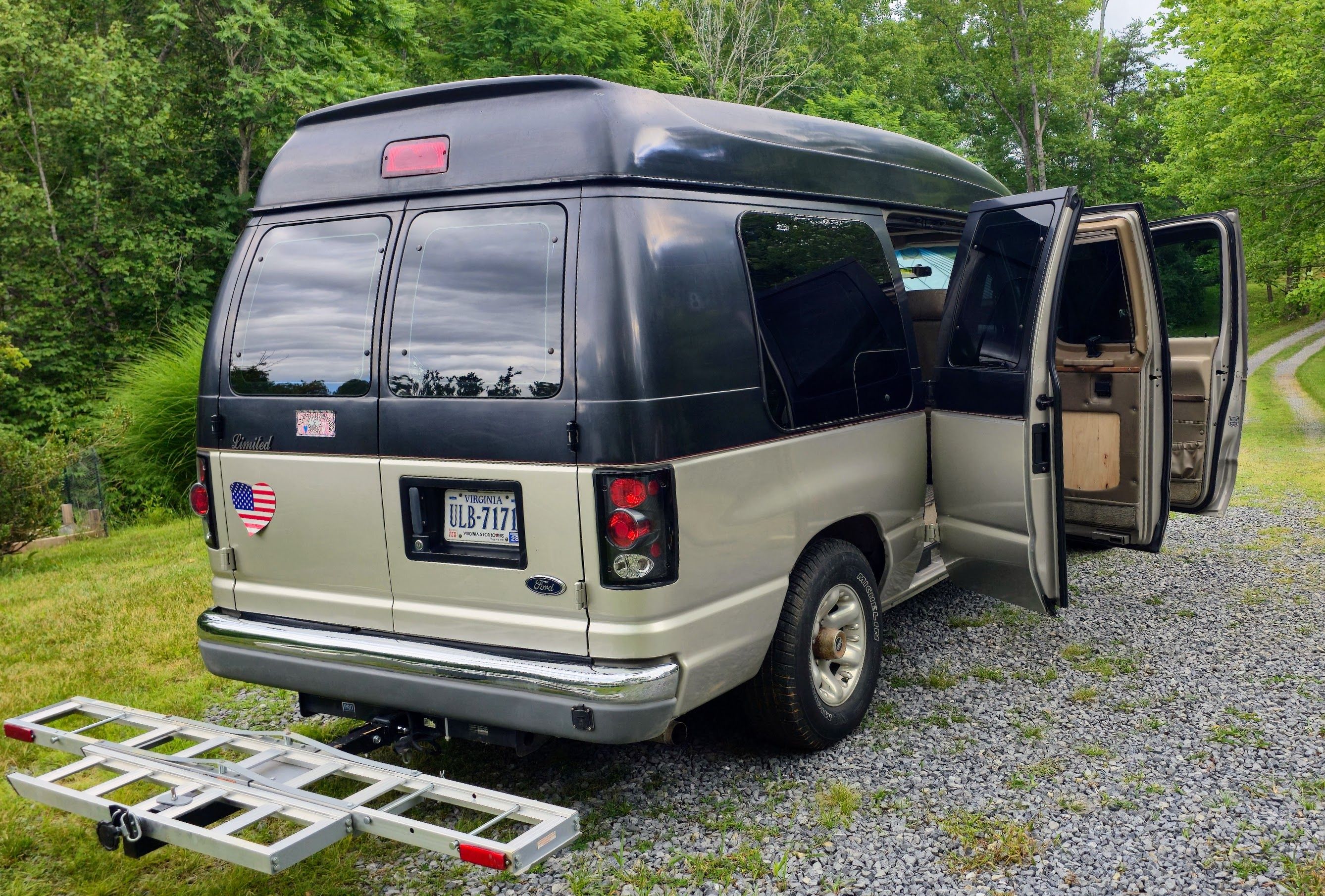 Used 2002 Ford E-150 and Econoline 150 RWD image 11