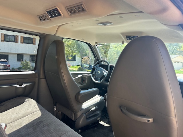 Used 2014 Chevrolet Express 1500 LT w/ LT Preferred Equipment Group AWD/4WD image 13