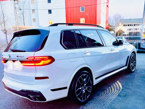 Used 2023 BMW X7 M60i w/ Executive Package image 5