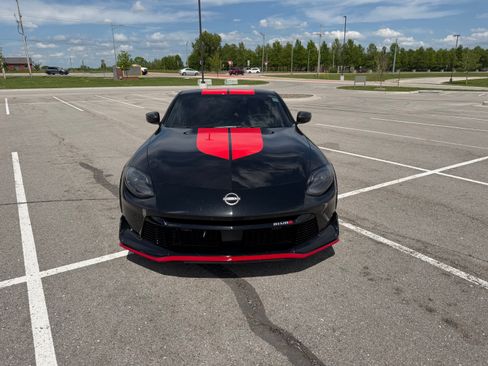 Used 2024 Nissan Z NISMO w/ Floor Mat Package RWD image 4